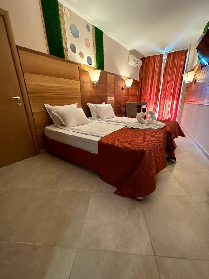 Briz - Section B Hotel