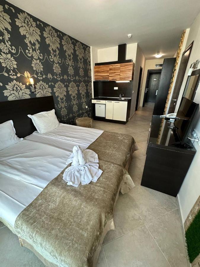 Hotel Briz - Section B