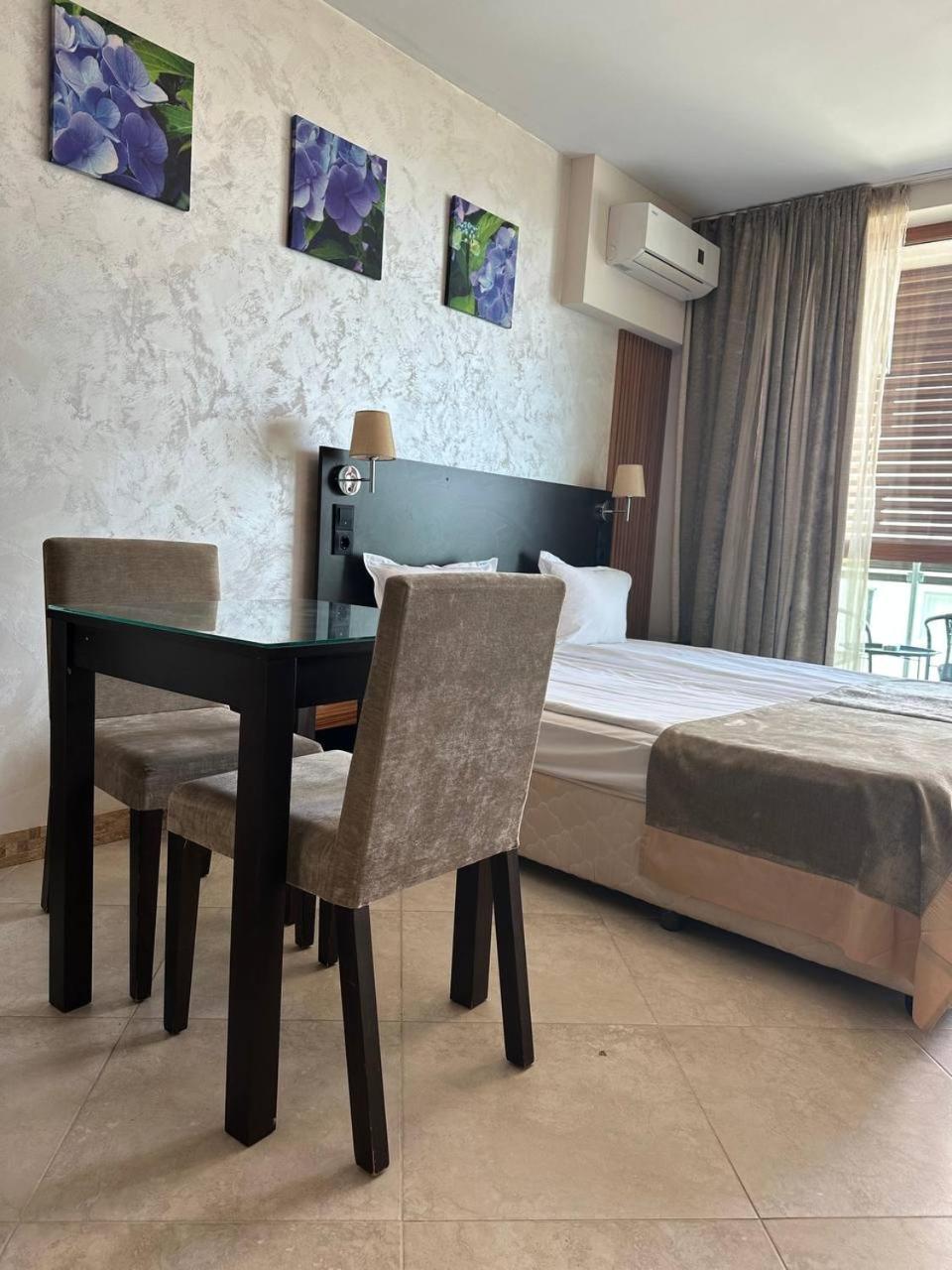 Hotel Briz - Section B